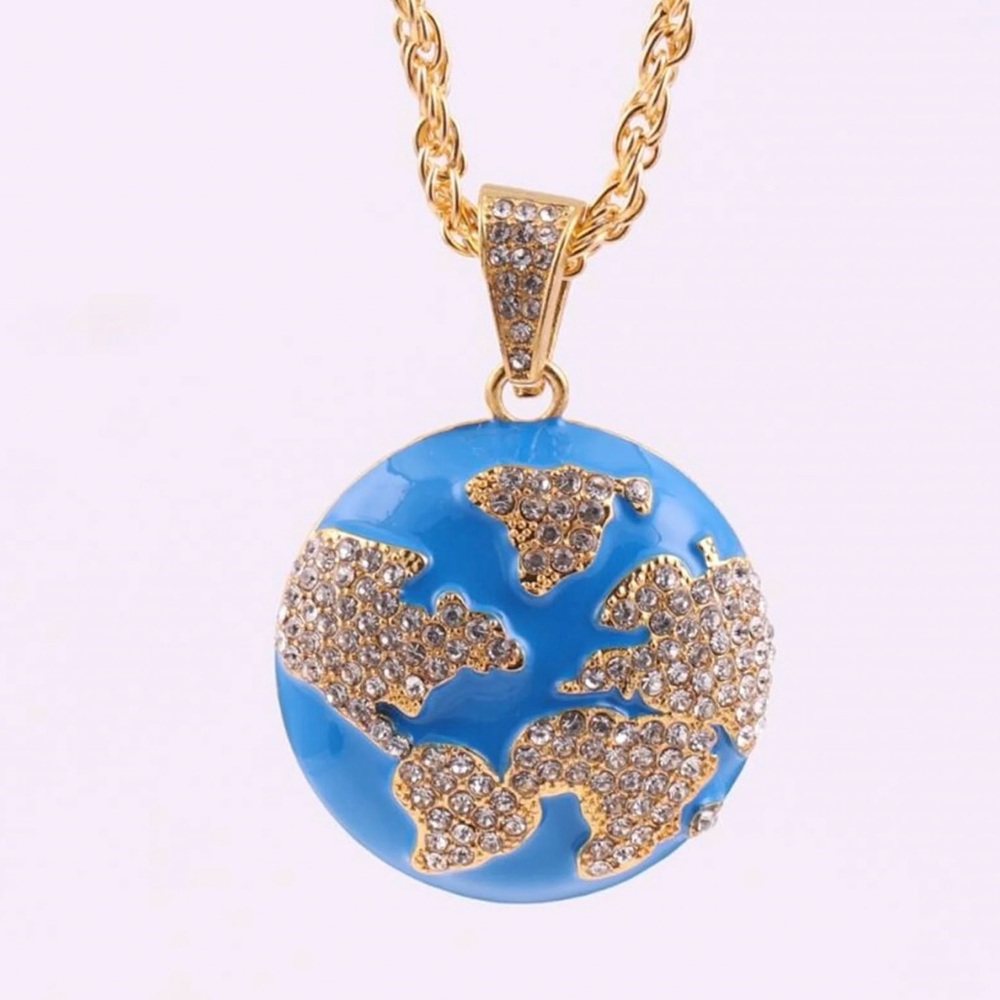 Gold & Crystal World Map Pendant Necklace – Eye-Catching Globe Jewelry
